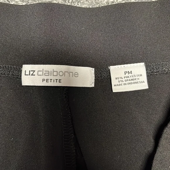 ❤️Liz Claiborne Petite Capris - Picture 2 of 4